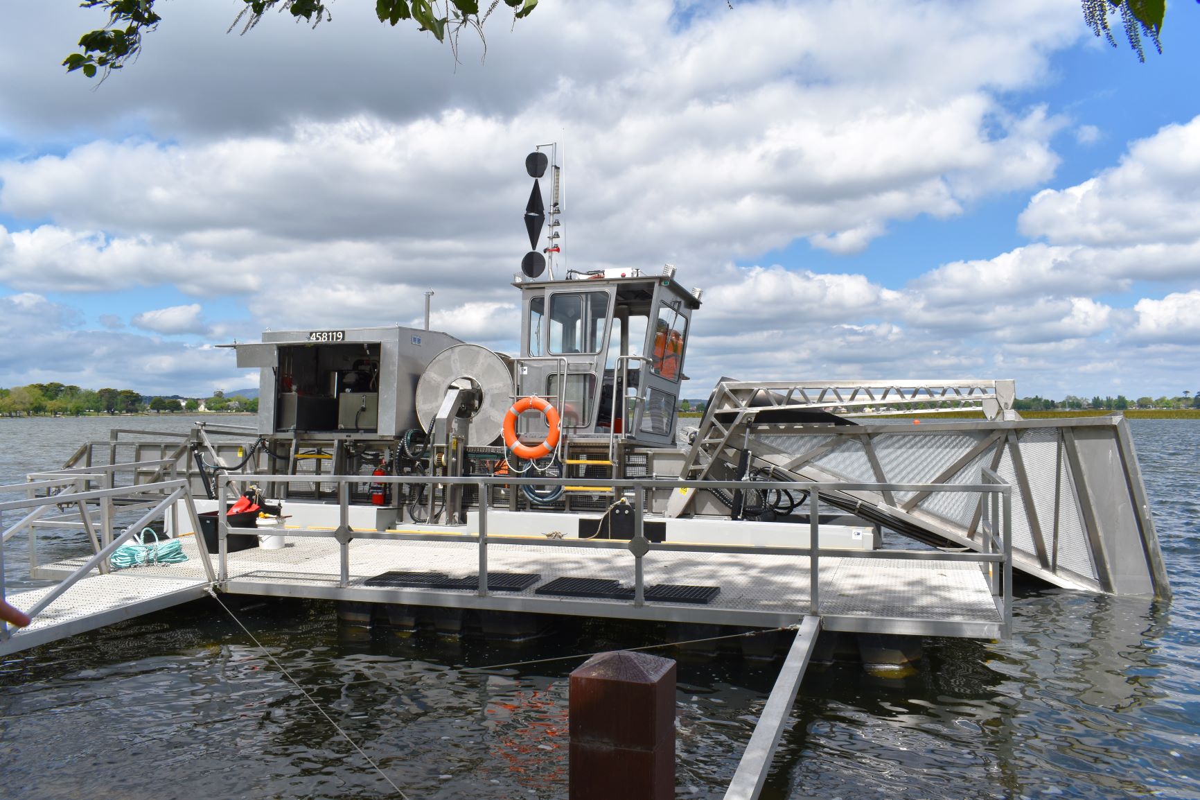 Ballarat's new Lake Weed Harvester takes to the water 