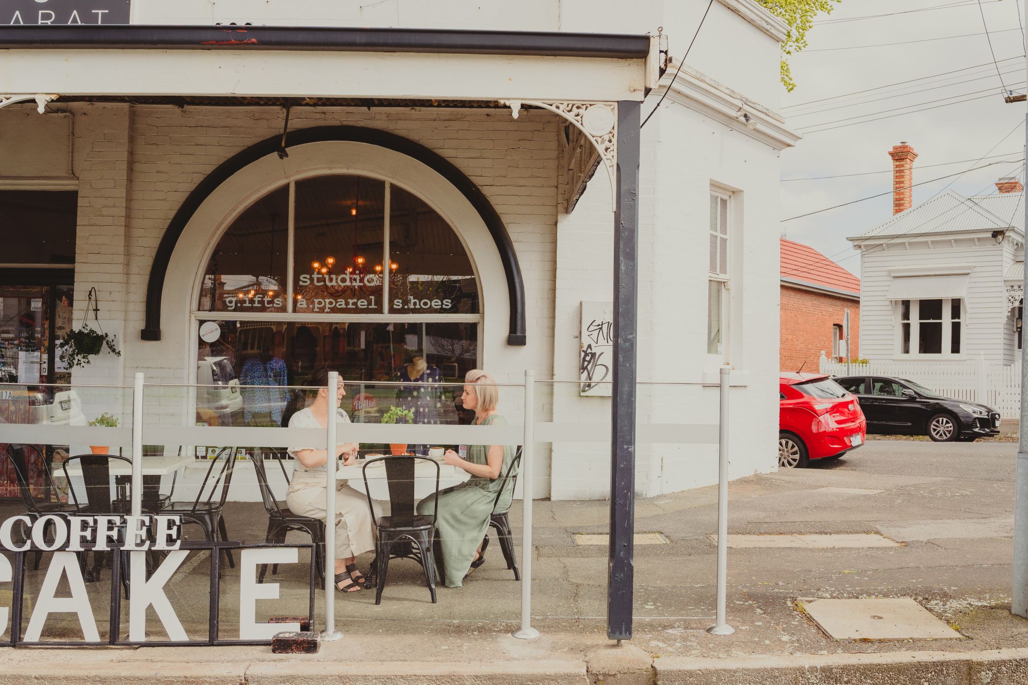 Generic image outdoor dining at a cafe