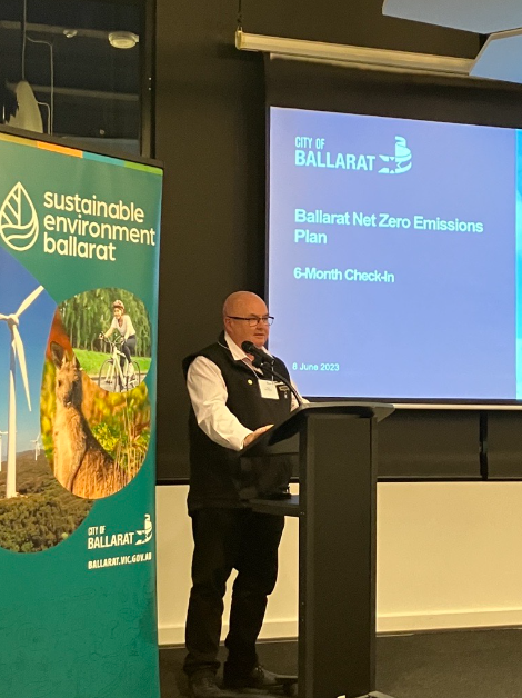 Mayor Cr Des Hudson presents on the Ballarat Net Zero Emissions Plan