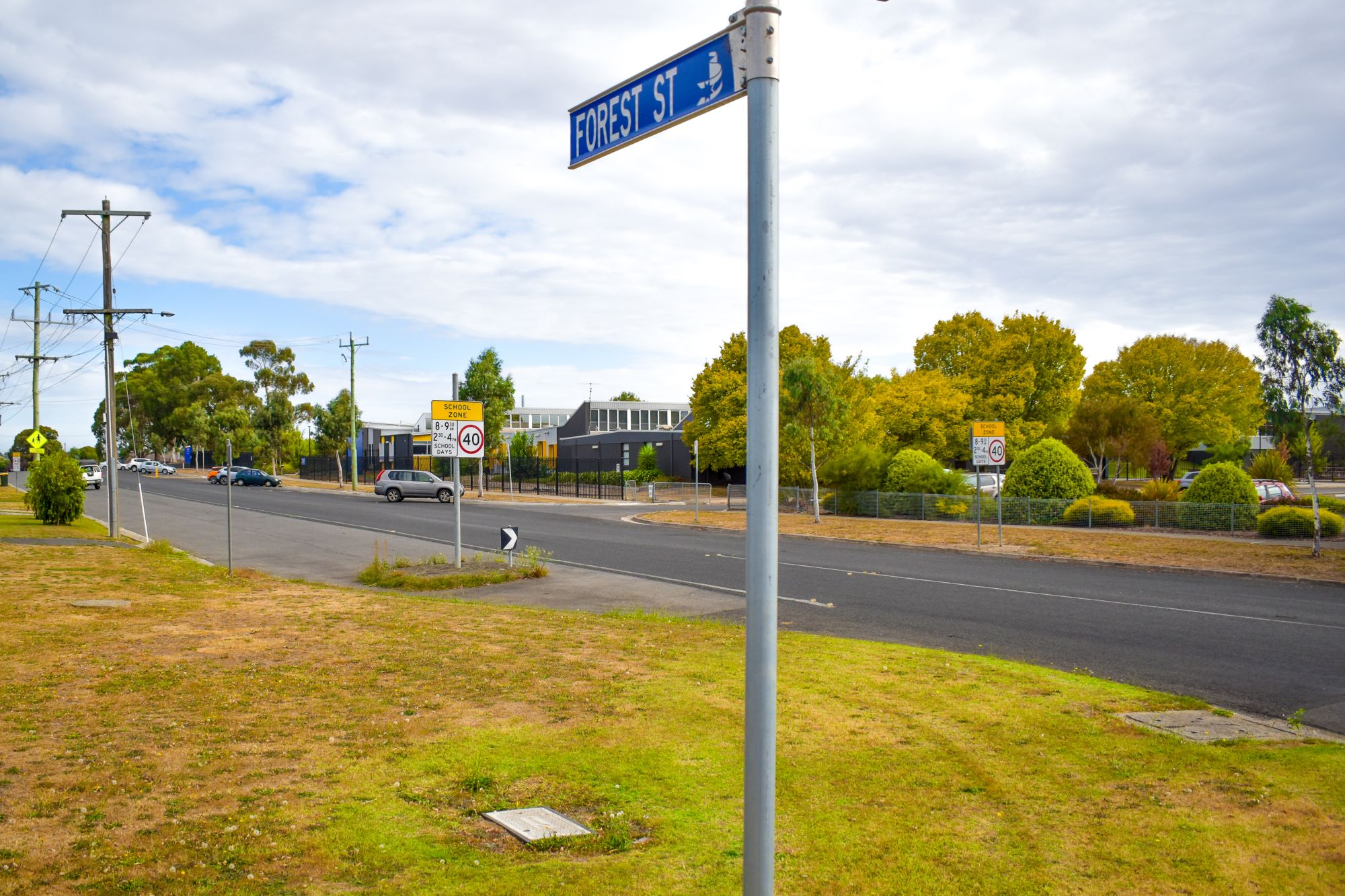 Generic image of Forest Street sign Wendouree
