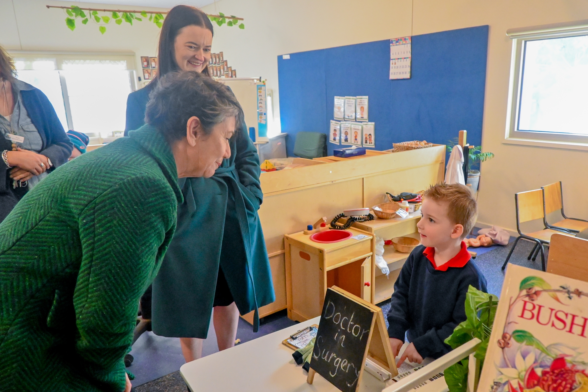 City of Ballarat Mayor, Cr Tracey Hargreaves and Member for Eureka, Michaela Settle visiting the Brown Hill Kindergarten.