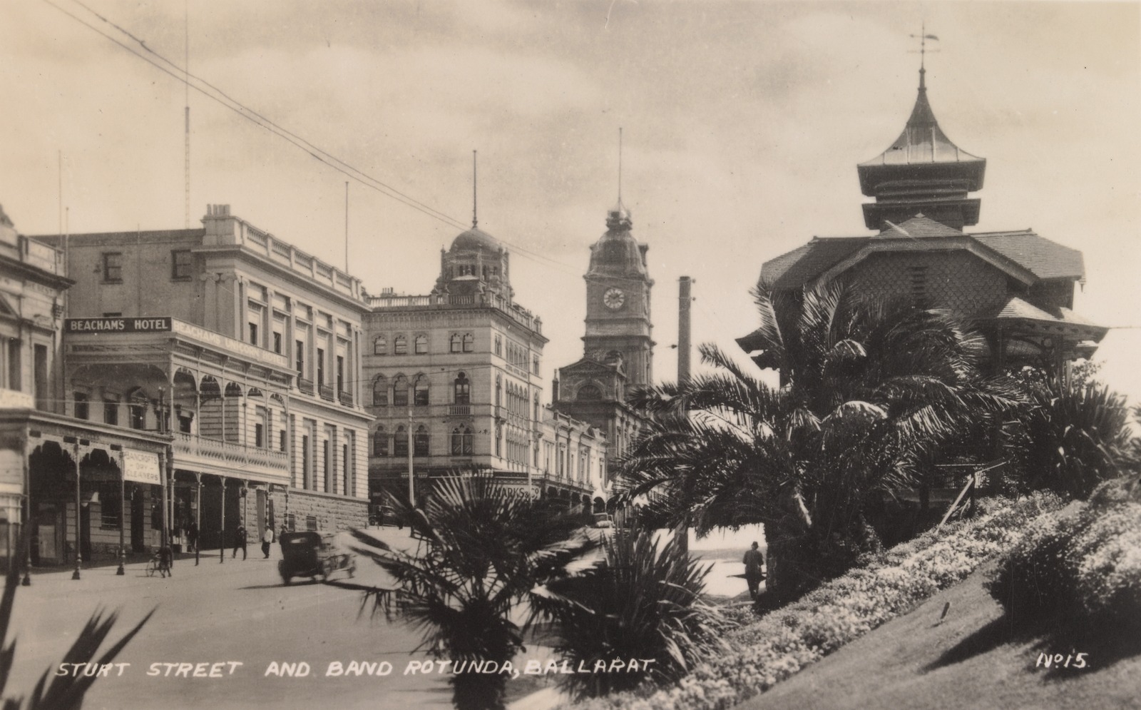 Image of Sturt Street gardens and band rotunda in the 1920s