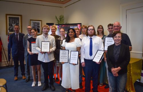 Group of the 2021 Youth Awards recipients