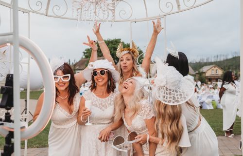 Ballarat has secured worldwide dining phenomenon Diner en Blanc.