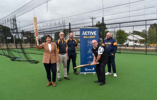 Member for Buninyong Michaela Settle with Ballarat Mayor Cr Des Hudson and East Ballarat Cricket Club representatives