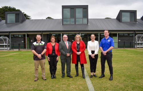 Member for Wendouree Juliana Addison, City of Ballarat Mayor Cr Des Hudson, Minister for Community Sport Ros Spence, City of Ballarat Deputy Mayor Cr Amy Johnson, with representatives from Lucas Cricket Club and Victoria Park Football (Soccer) Club.