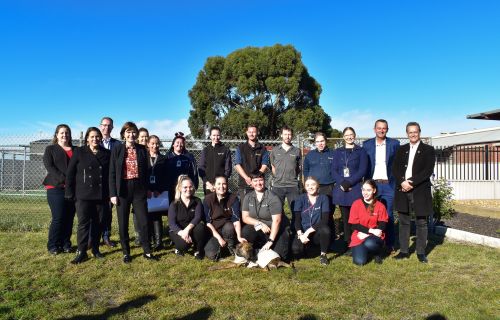 Ballarat Animal Shelter Staff and Ballarat and Western Victoria Members of Parliament at the announcement of funding for a new purpose-built animal shelter.