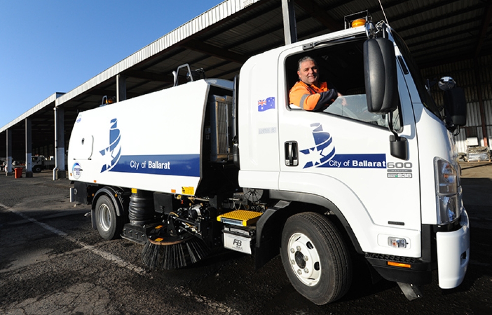 Street cleaner