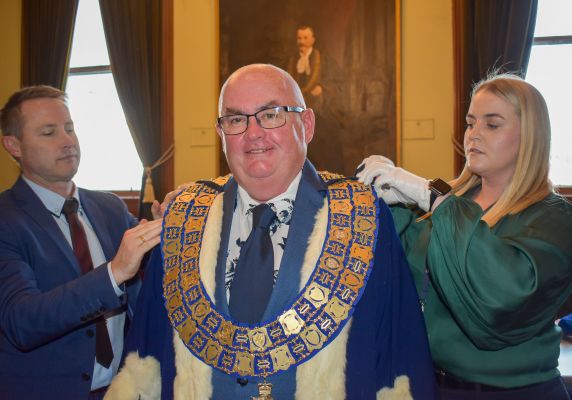 Cr Des Hudson with Mayoral Chains after being elected