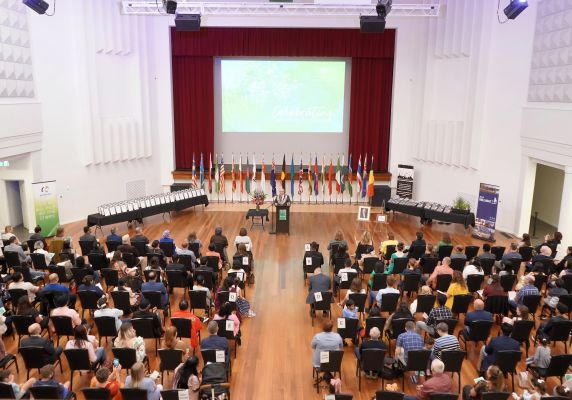 City of Ballarat Mayor Cr Des Hudson speaks at the Citizenship Ceremony at Civic Hall.