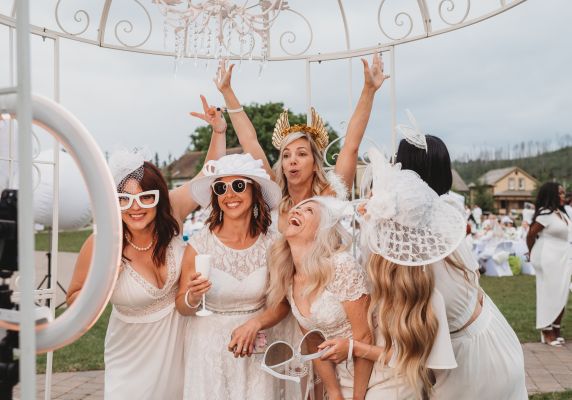 Ballarat has secured worldwide dining phenomenon Diner en Blanc.