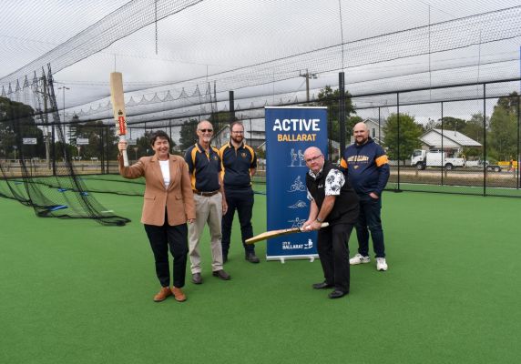 Member for Buninyong Michaela Settle with Ballarat Mayor Cr Des Hudson and East Ballarat Cricket Club representatives