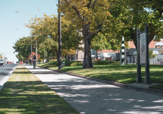 Generic image of Sturt Street shared path