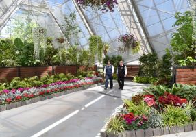 City of Ballarat Mayor, Cr Des Hudson with Curator Gardens and Nursery, Donna Thomas at the Robert Clark Conservatory.