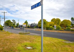 Generic image of Forest Street sign Wendouree