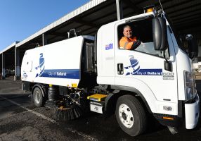 Street cleaner