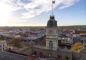 Image of Ballarat Town Hall