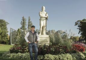 Ballarat Botanical Gardens Parks and Nursery Curator Peter Marquand with the statue of Sir William Wallace