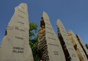 ex-pow memorial south gardens ballarat